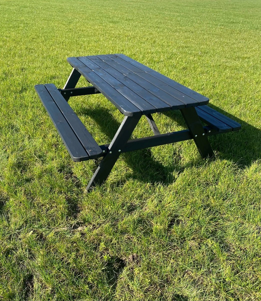 Goedkopepicknicktafels.nl | Zwarte XL Picknicktafel | Tuintafel 6 Persoons | Zwart Gespoten Gedroogd Grenen Hout! 7 Goedkopepicknicktafels.nl | Zwarte XL Picknicktafel | Tuintafel 6 Persoons | Zwart Gespoten Gedroogd Grenen Hout! - Afbeelding 5