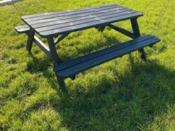 Goedkopepicknicktafels.nl | Zwarte XL Picknicktafel | Tuintafel 6 Persoons | Zwart Gespoten Gedroogd Grenen Hout! 12 Goedkopepicknicktafels.nl | Zwarte XL Picknicktafel | Tuintafel 6 Persoons | Zwart Gespoten Gedroogd Grenen Hout! -Gardena Verkoop 1200x899 12