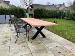Tuintafel Douglas 300 Cm X 90 Cm | Stalen Poten | 8-10 Personen | DuuMaa -Gardena Verkoop 1200x899 4