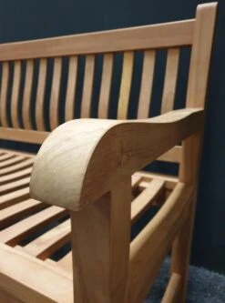 Merkloos TIERRA | Tuinbank Van Teak Comfort Plus + | 150 Cm - 3-Persoons / 3-Zits | Naturel / Original | BONANY Luxe | Geschuurd & Olie Op Waterbasis | Klassiek & Traditioneel | Stevig | Tuinzetel | Bank Voor Tuin -Gardena Verkoop 890x1200