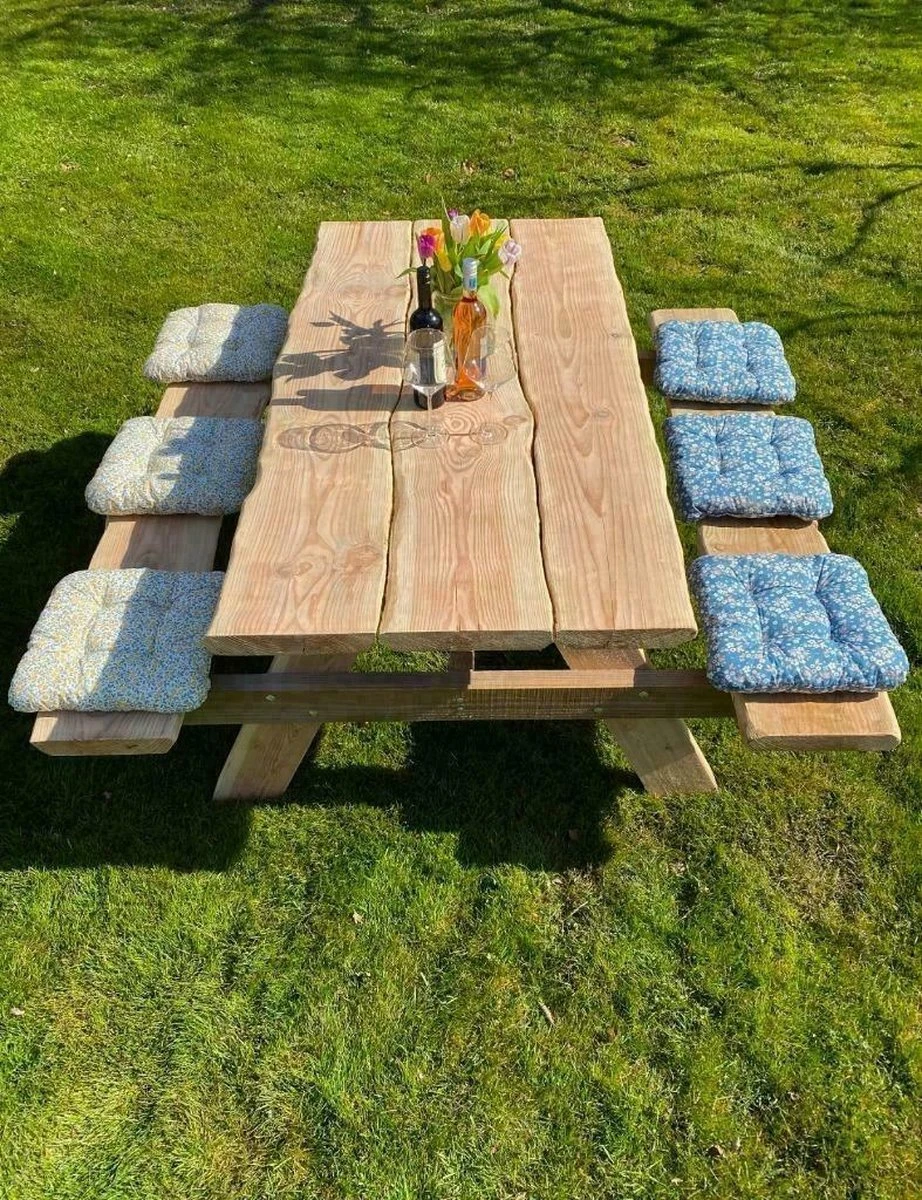 Robuuste Picknicktafel Van Douglashout. Duurzaam En Modern. Lengte 2,40 Meter 3 Robuuste Picknicktafel Van Douglashout. Duurzaam En Modern. Lengte 2,40 Meter